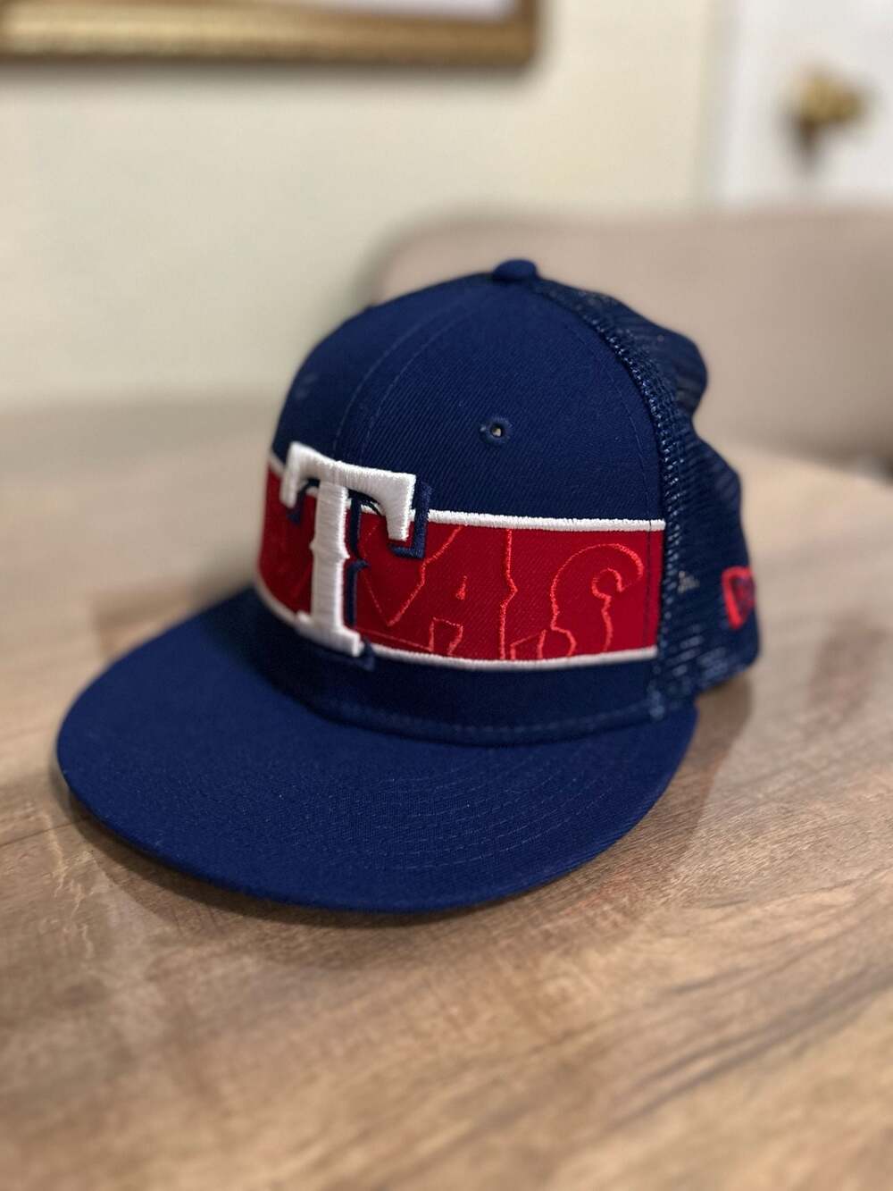 New Era Texas Rangers Youth 9FIFTY Mesh Snapback Trucker Hat